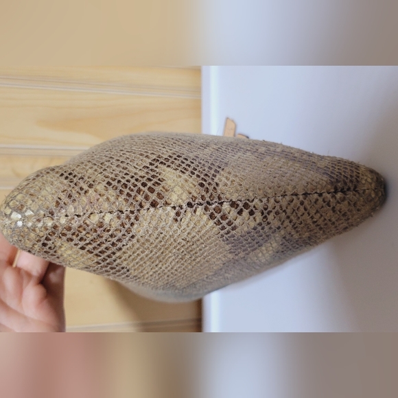 Authentic Snakeprint Messenger Crossbody Shoulder Bag - Picture 9 of 16